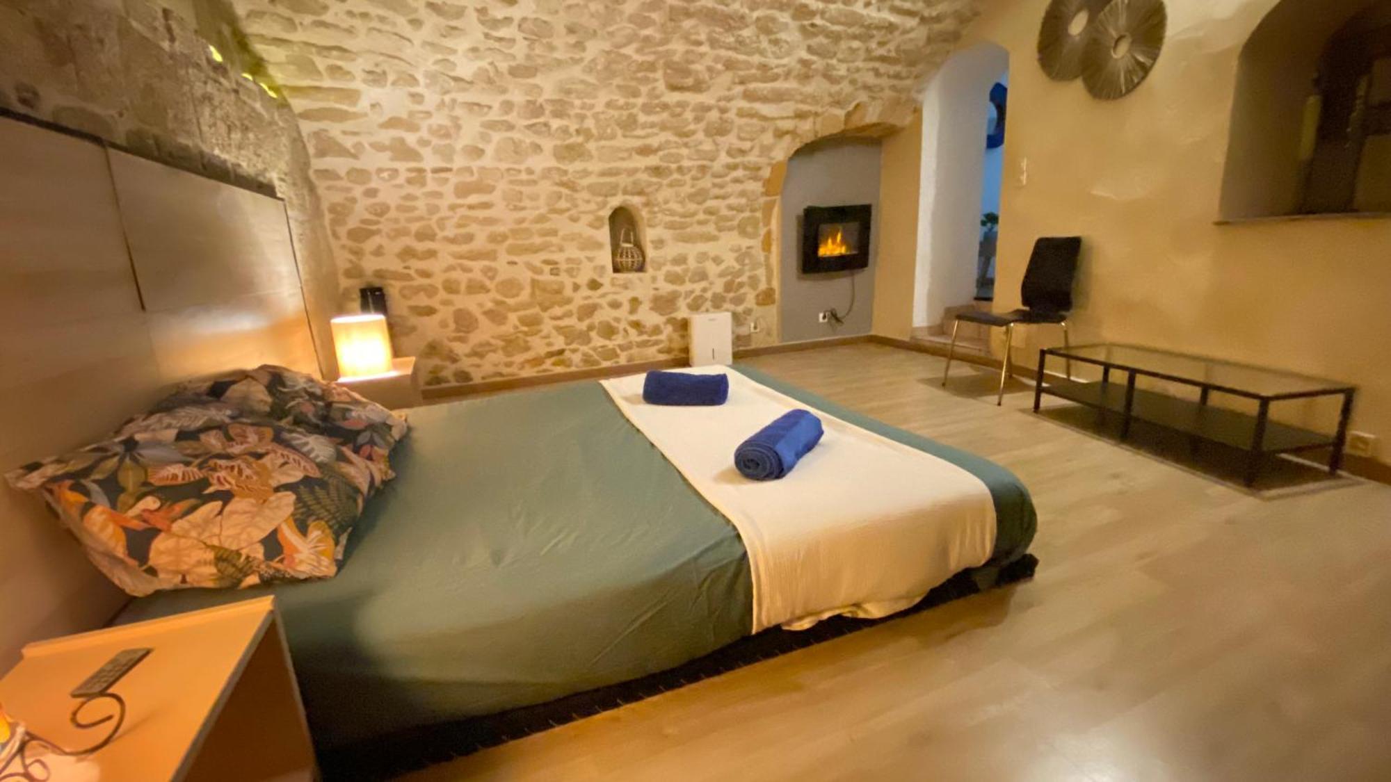 La + Belle Chambre Voutee Au Coeur De Montpellier Esterno foto